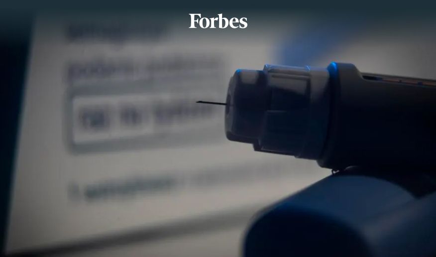 Una pluma de inyección de aguja Ozempic (Foto por Jaap Arriens/NurPhoto vía Getty Images)